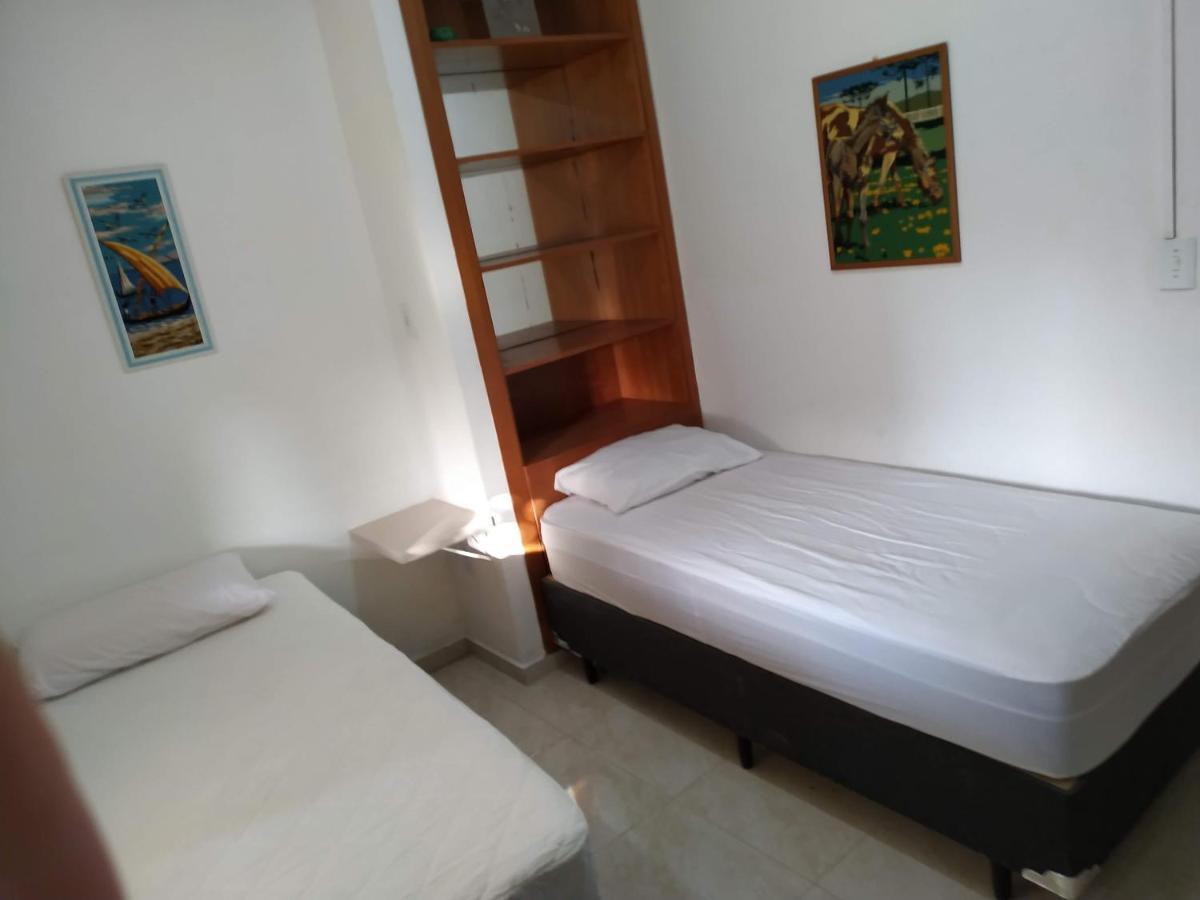 Residencial Praia Bombas Бомбиняс Екстериор снимка