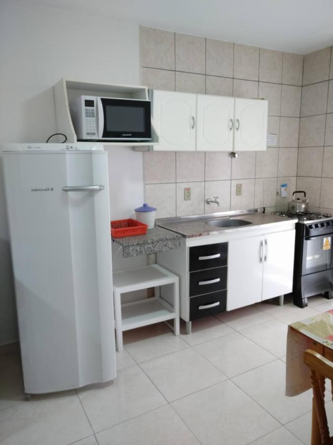 Residencial Praia Bombas Бомбиняс Екстериор снимка