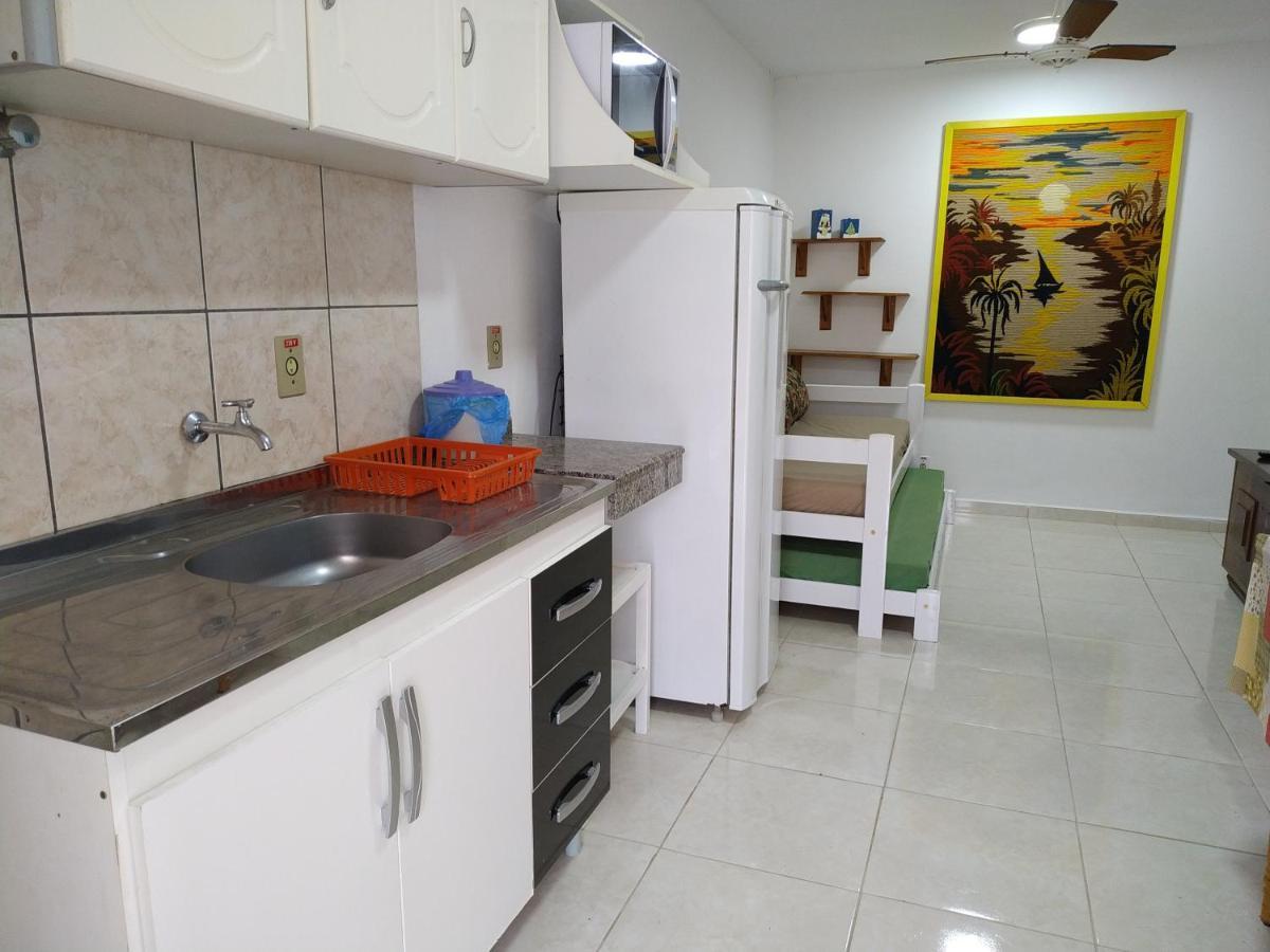 Residencial Praia Bombas Бомбиняс Екстериор снимка
