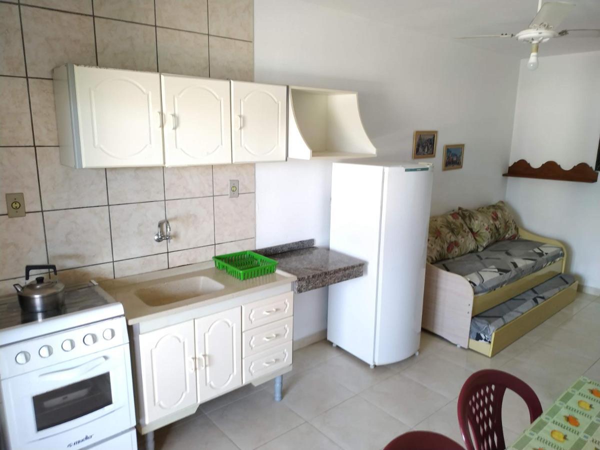 Residencial Praia Bombas Бомбиняс Екстериор снимка