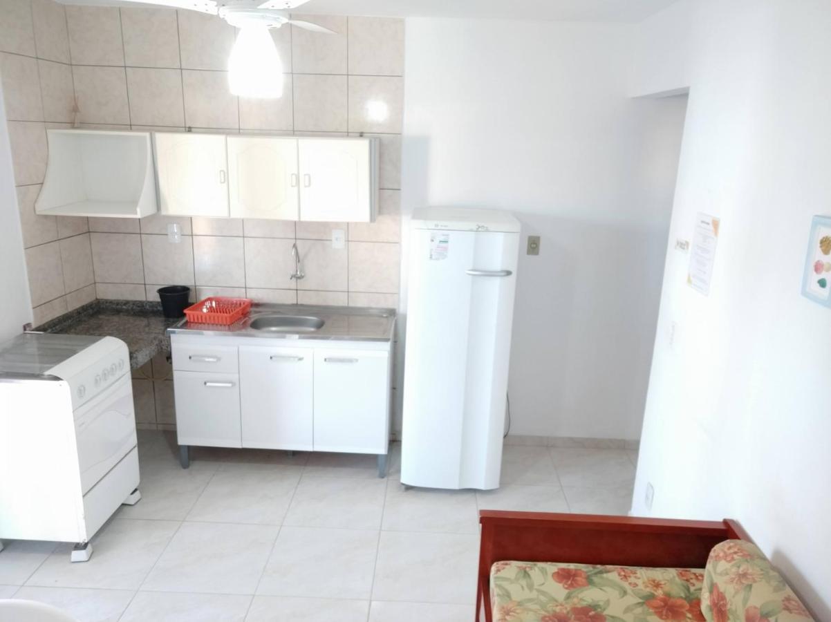 Residencial Praia Bombas Бомбиняс Екстериор снимка
