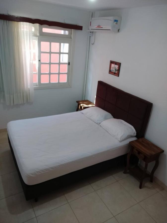 Residencial Praia Bombas Бомбиняс Екстериор снимка