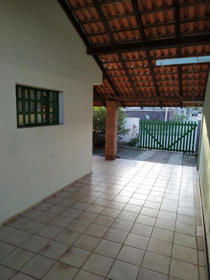 Residencial Praia Bombas Бомбиняс Екстериор снимка